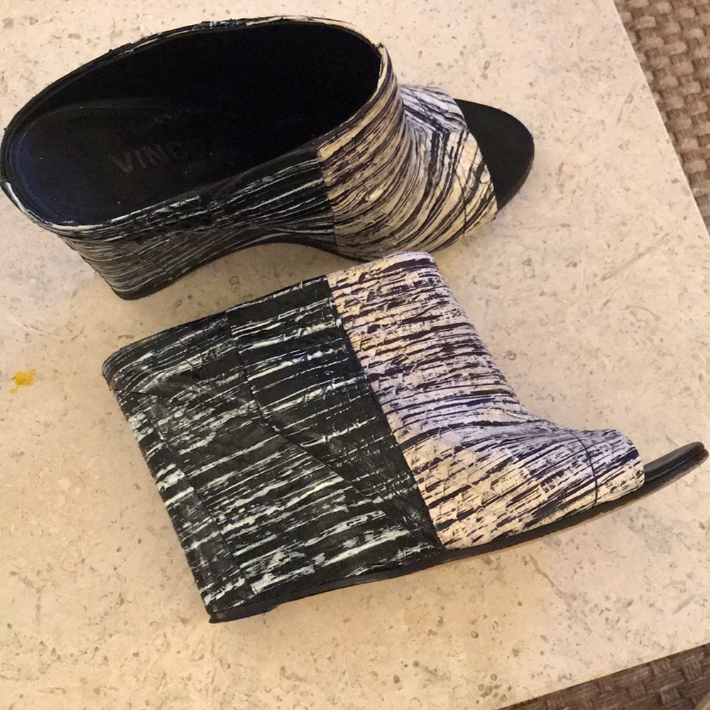 Vince black/white mule wedges sz 6